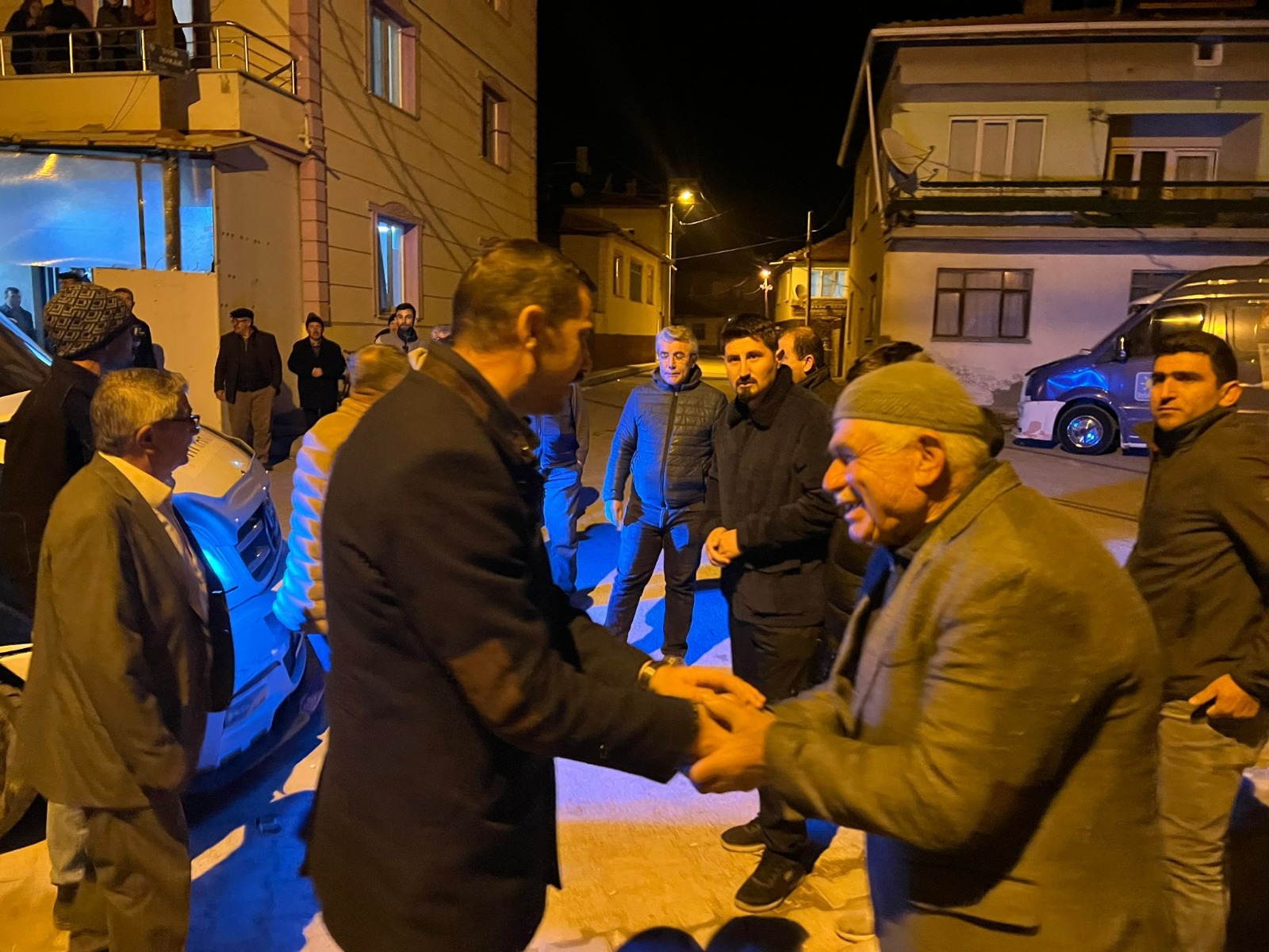 ALPER YAĞCI SADIKBEY MAHALLESİ'NDE SEÇMENLERLE BULUŞTU: "NAMUS SÖZÜ" VERDİ