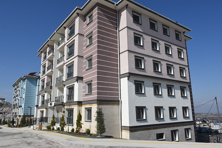 Hak Sahipleri Anahtarlarına Kavuşuyor