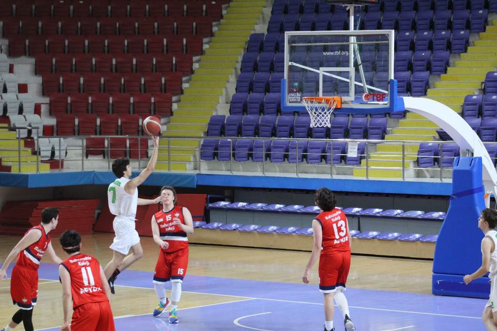 U-18 BASKETBOL BÖLGE ŞAMPİYONASI BAŞLADI