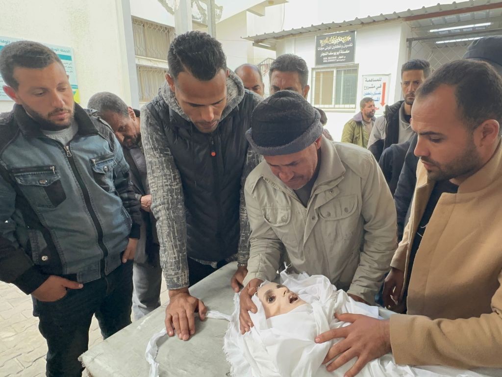 Gazze'de Açlık Ve Susuzluk Had Safhada