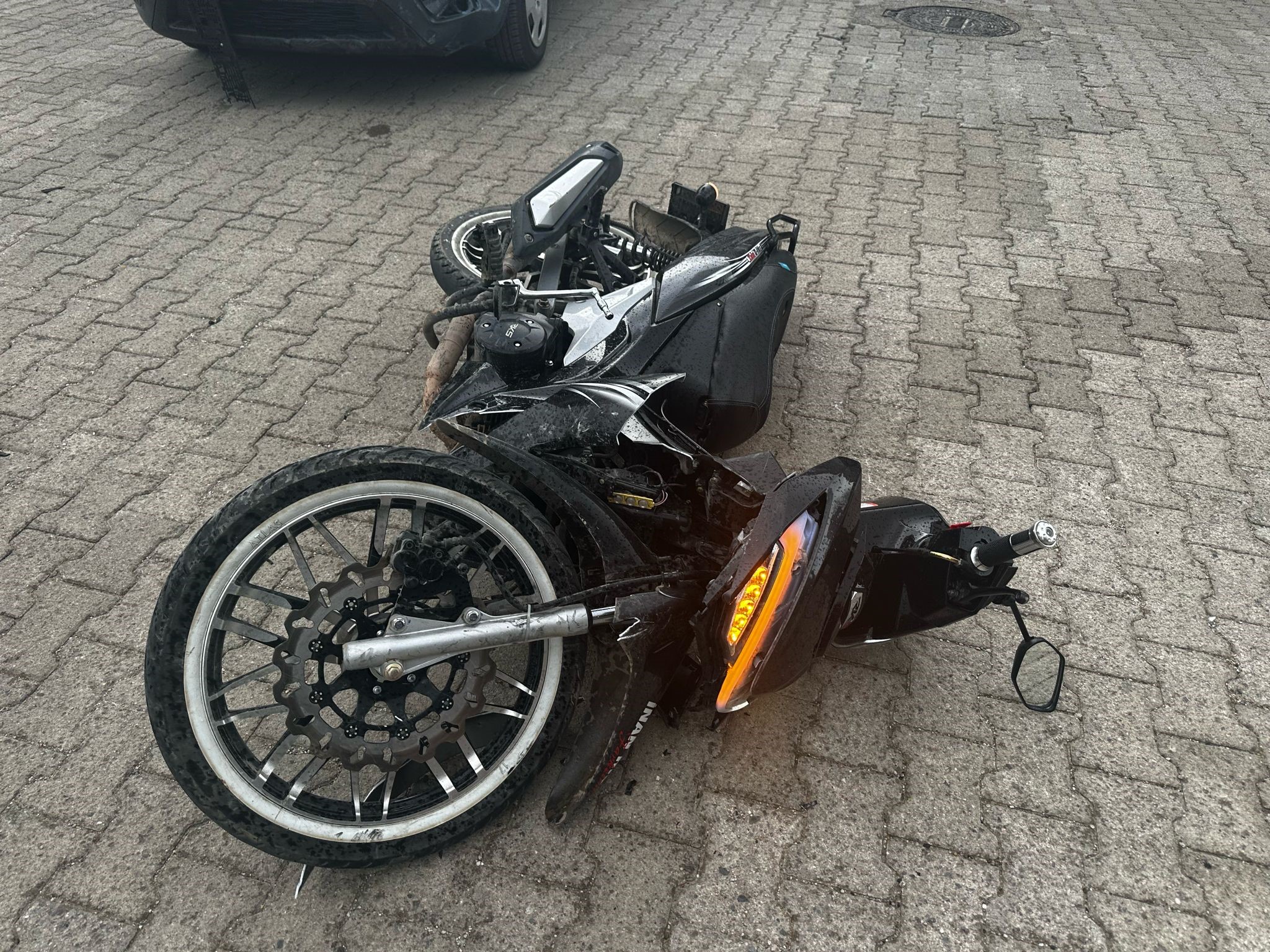 Motosiklet İle Otomobil Çarpıştı: 1 Yaralı