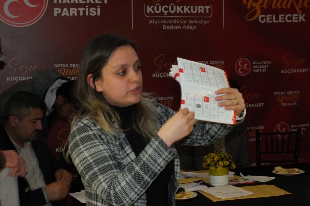 MHP, SANDIK GÖREVLİLERİNE EĞİTİM VERDİ