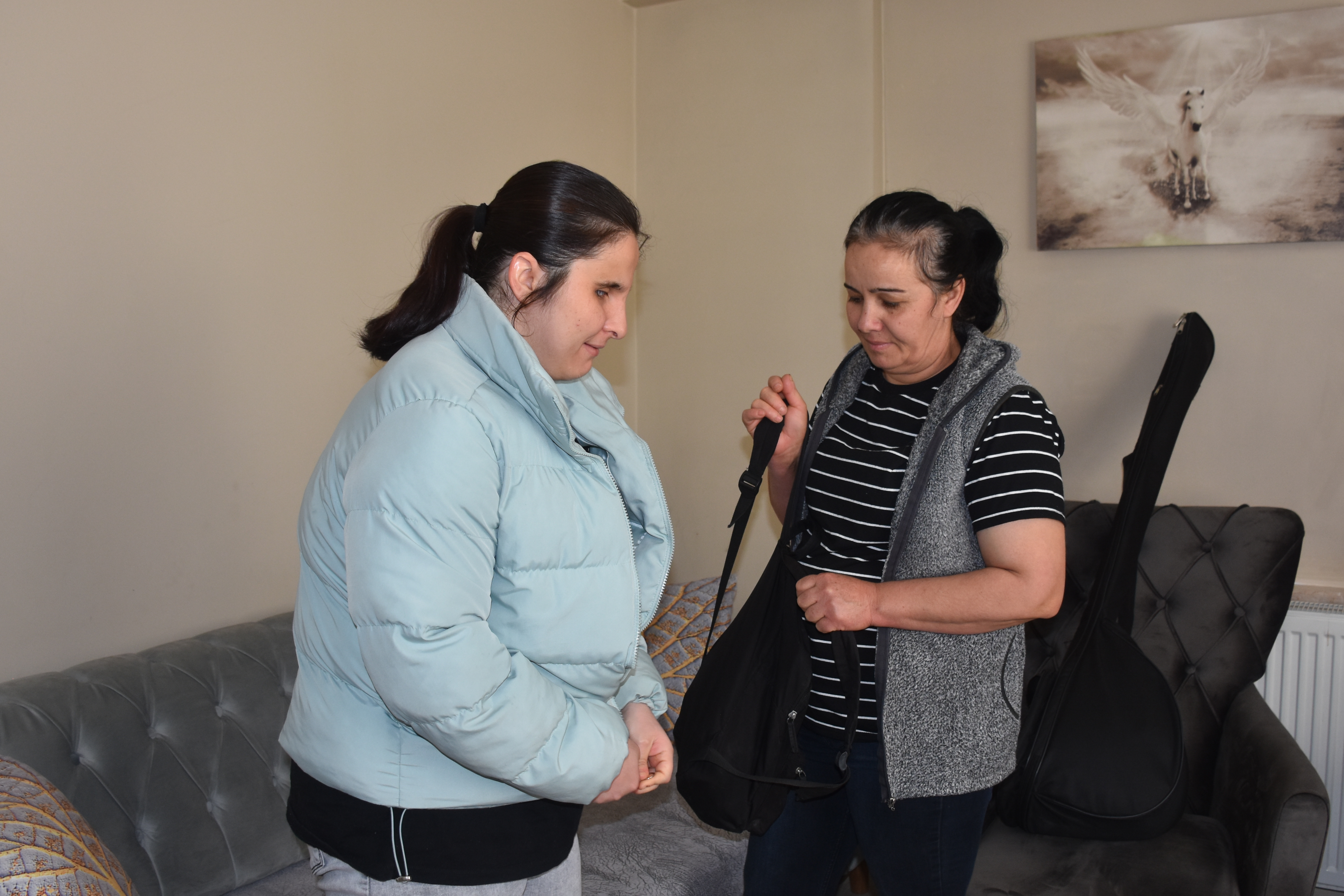 Görme Engelli Konservatuvar Öğrencisi Annesinin Desteğiyle Eğitimini Sürdürüyor