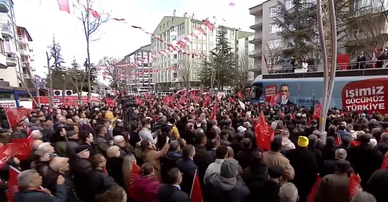 "AFYON'DA BİR ŞEYLERİN DEĞİŞECEĞİNİ GÖRÜYORUZ"