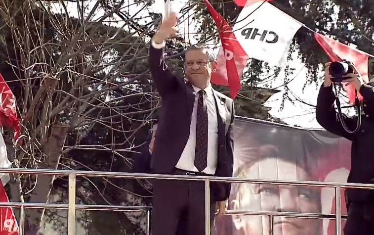 "AFYON'DA BİR ŞEYLERİN DEĞİŞECEĞİNİ GÖRÜYORUZ"