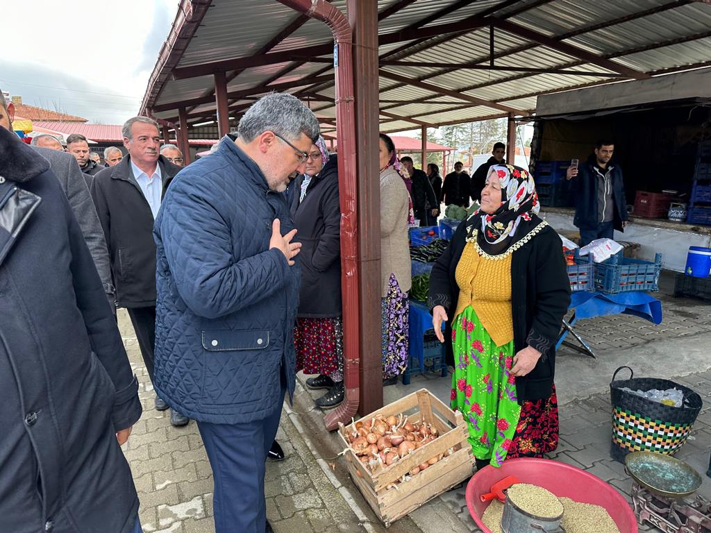 "GÖZLE GÖRÜLÜR BİR ESERLERİ NE YAZIK Kİ YOK"
