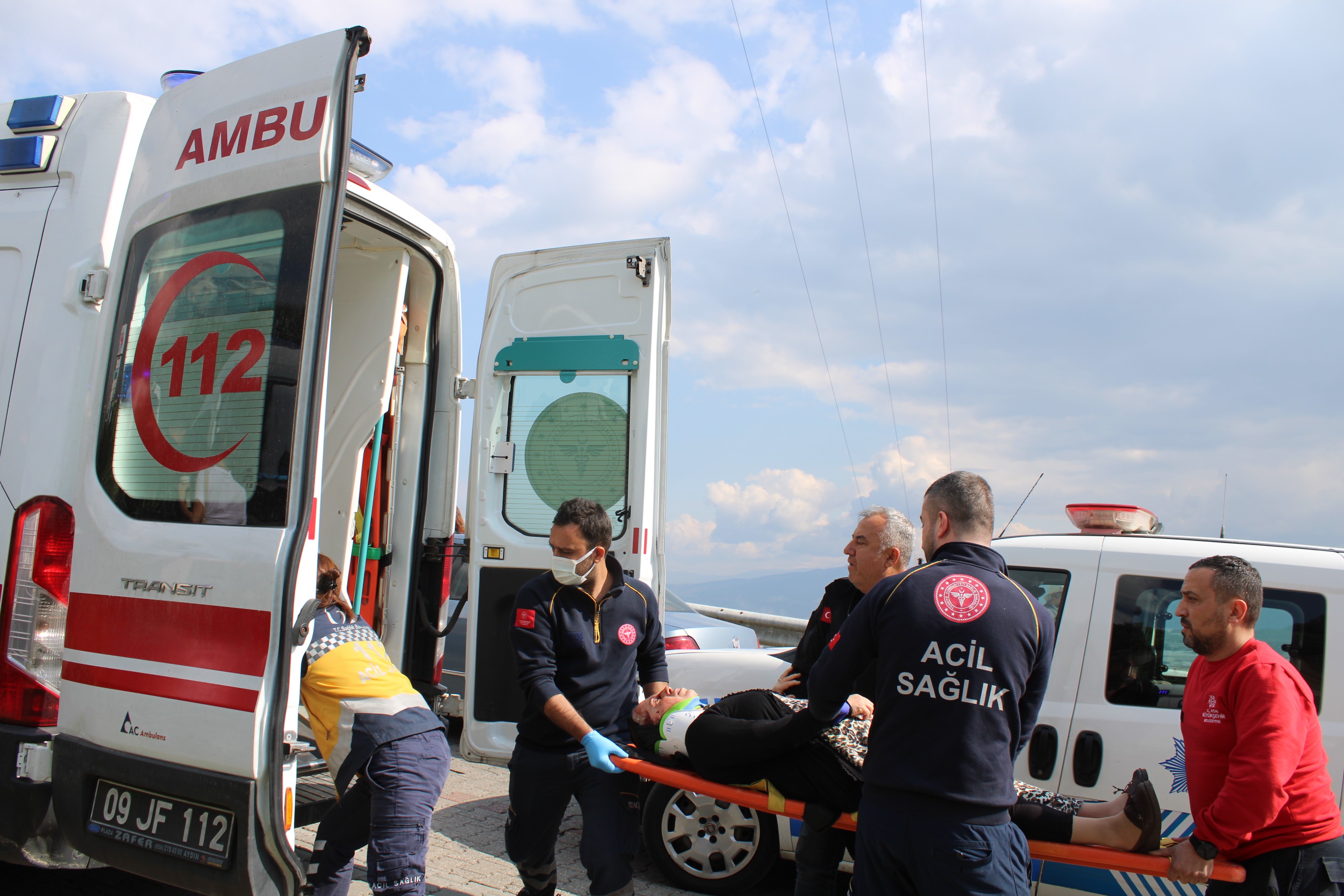 Yolcu Minibüsü Devrildi: 28 Yaralı
