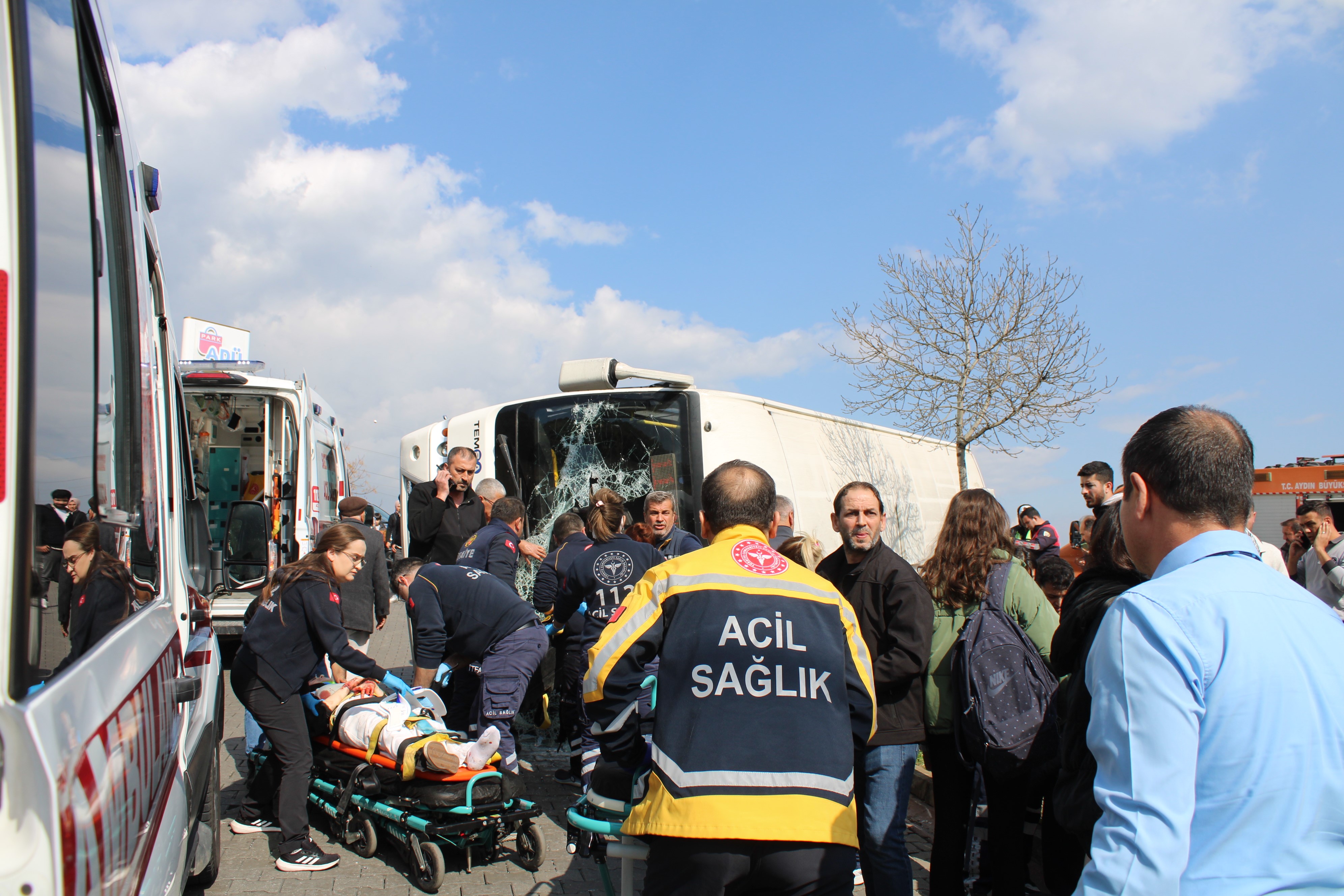Yolcu Minibüsü Devrildi: 28 Yaralı