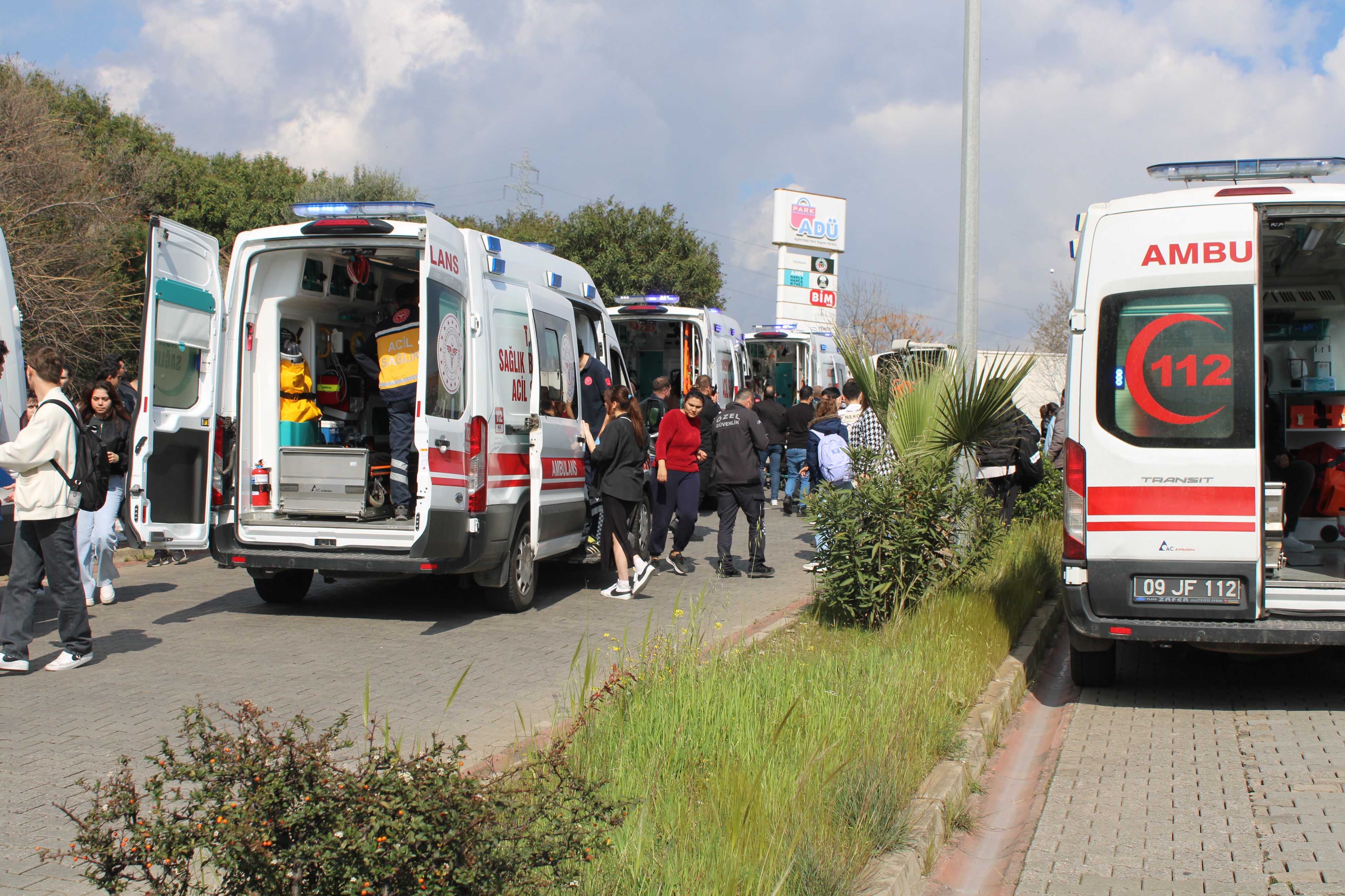 Yolcu Minibüsü Devrildi: 28 Yaralı