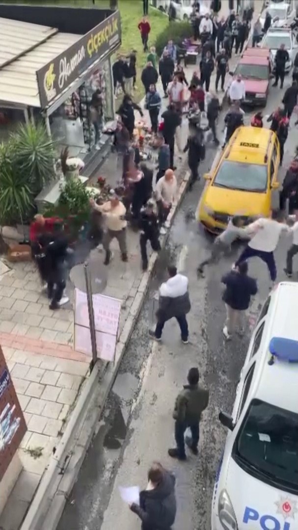Trafikteki Laf Dalaşı Silahlı Kavgaya Döndü: 2 Yaralı