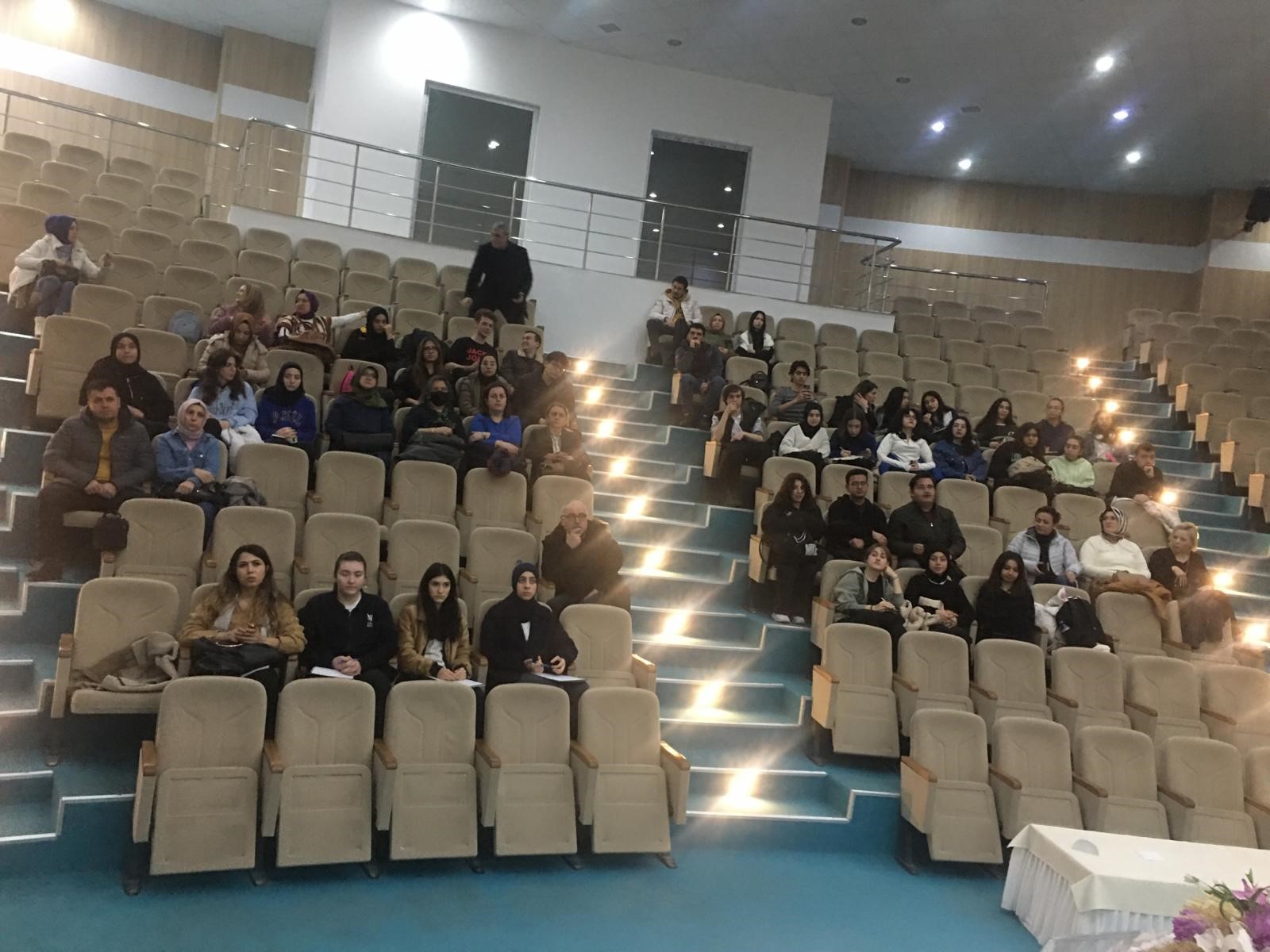 Afyon’da Münazara Müsabakası Düzenlendi