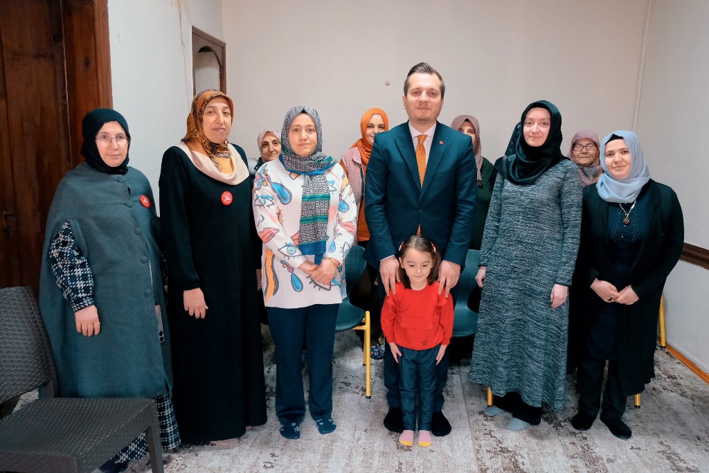 "EVLENENLERİN SAĞDICI BİZ OLACAĞIZ"
