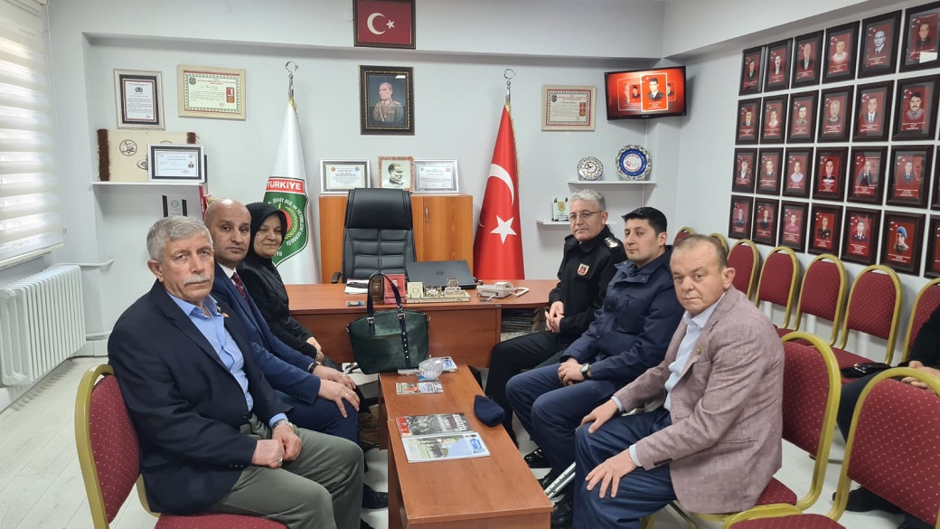 ŞEHİT AİLELERİ ZİYARET EDİLDİ