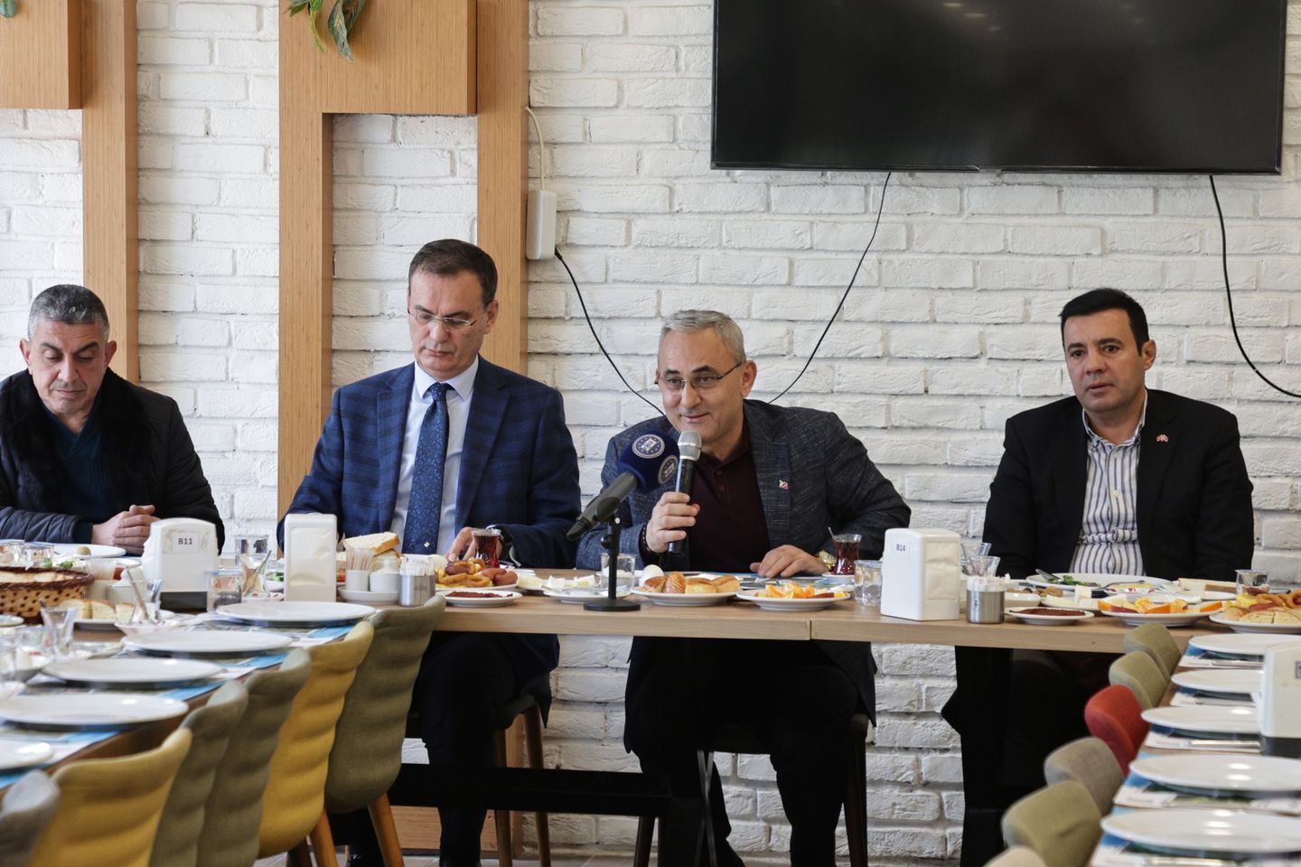 Belediye Başkanı, Mühendis Odaları ile Toplantı Gerçekleştirdi