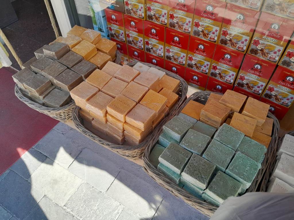 FARKLI AROMALARI NEDENİYLE TURİSTLER TARAFINDAN TERCİH EDİLİYOR