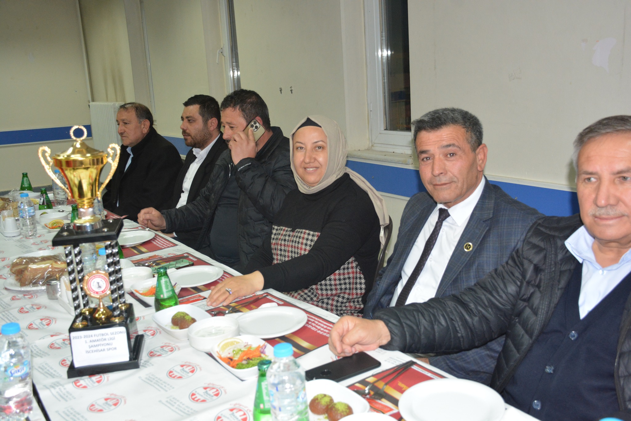 AK Partililer İscehisar Sporla Yemekte Bir Araya Geldi