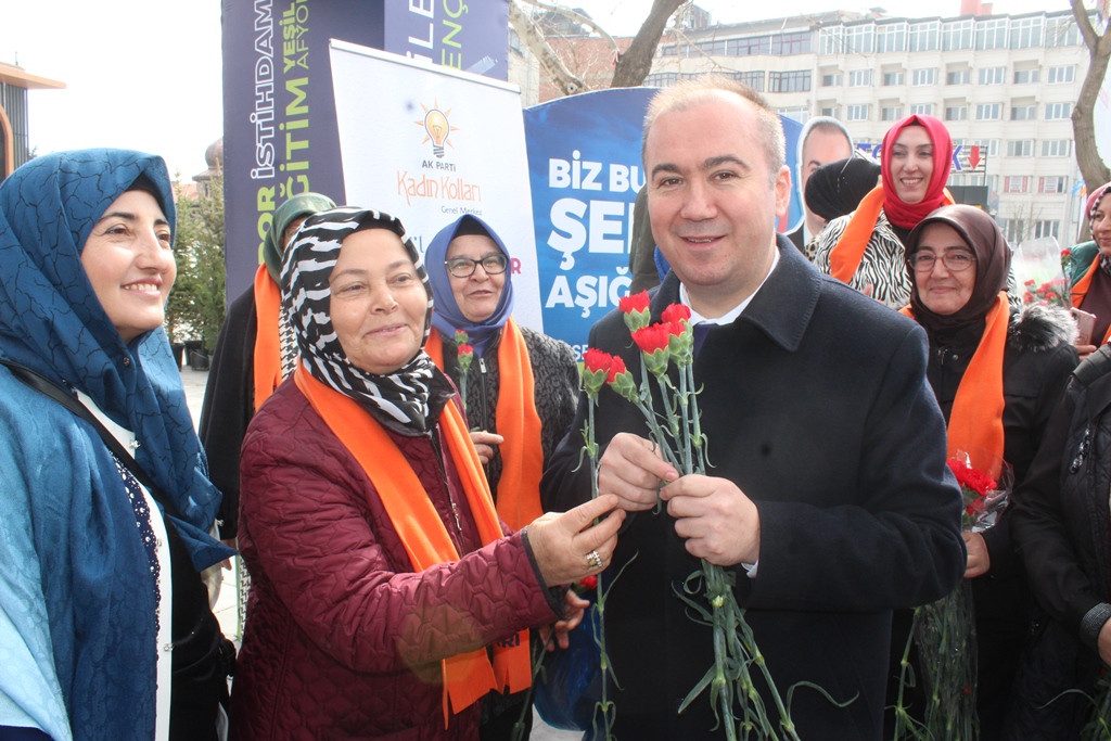 "KADIN VE ERKEĞİN ADALETLİ BİR ŞEKİLDE TOPLUMU İNŞA EDECEĞİNE İNANDIK"