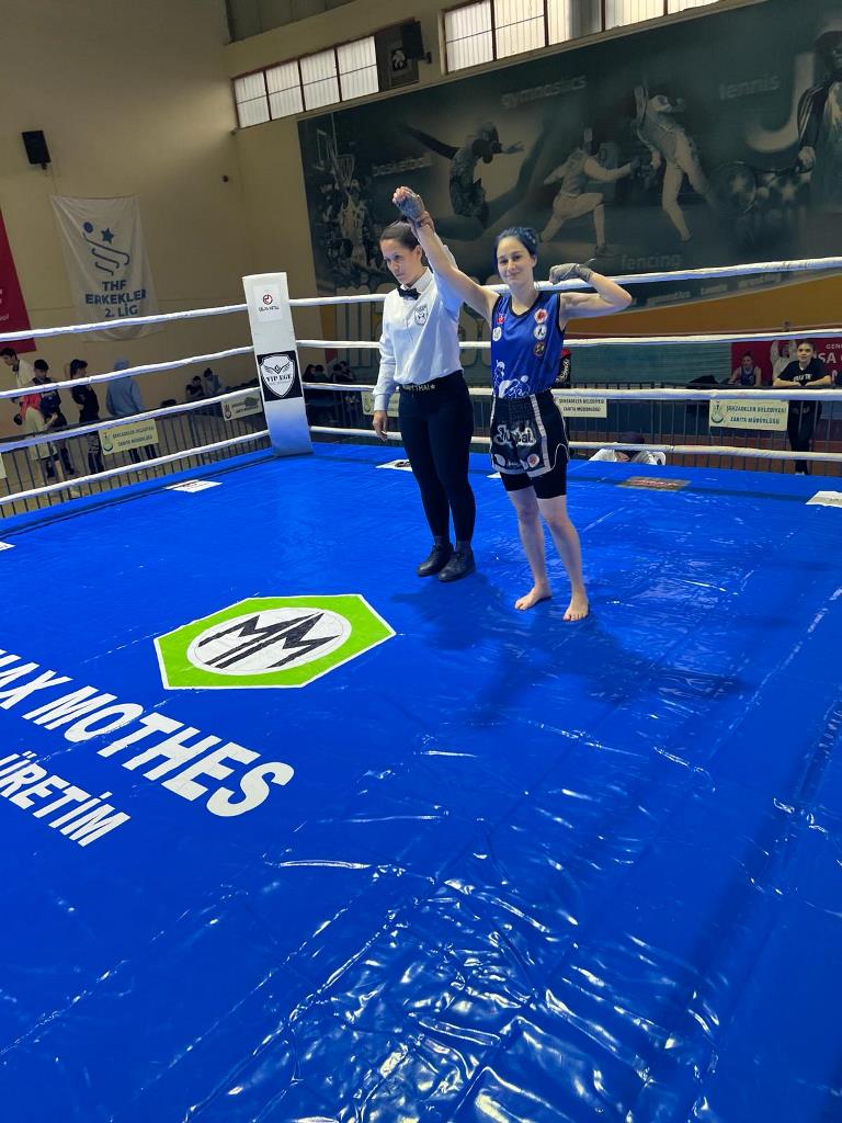 AFYONKARAHİSARLI MUAYTHAİ SPORCULARI EGE BÖLGESİ'NDE ŞOV YAPTI!