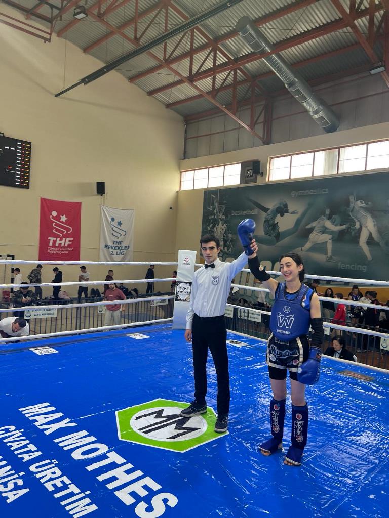 AFYONKARAHİSARLI MUAYTHAİ SPORCULARI EGE BÖLGESİ'NDE ŞOV YAPTI!