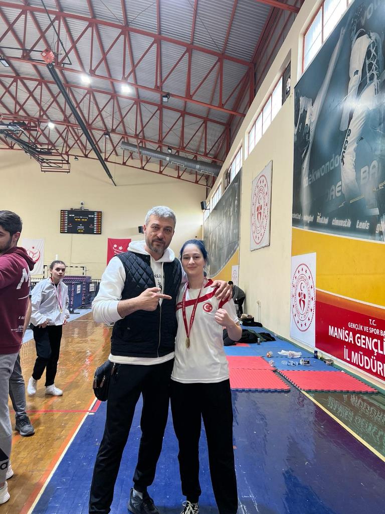 AFYONKARAHİSARLI MUAYTHAİ SPORCULARI EGE BÖLGESİ'NDE ŞOV YAPTI!