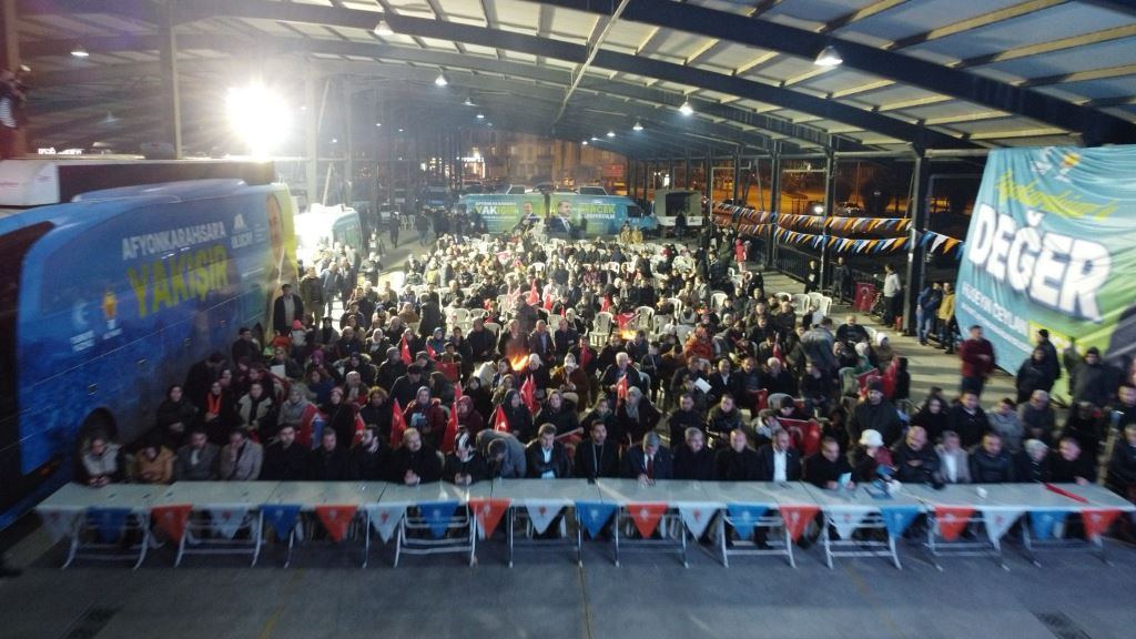 "BİZ HİZMETLE TELAŞLANIRKEN, BİRİLERİ HDP NE DER KANDİL NE DER KAYGISINDA"