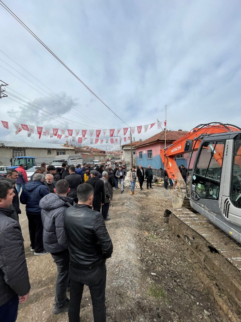 "DERE ISLAHI SORUNUNU MİLLETVEKİLİ TAYTAK ÇÖZMÜŞTÜR"
