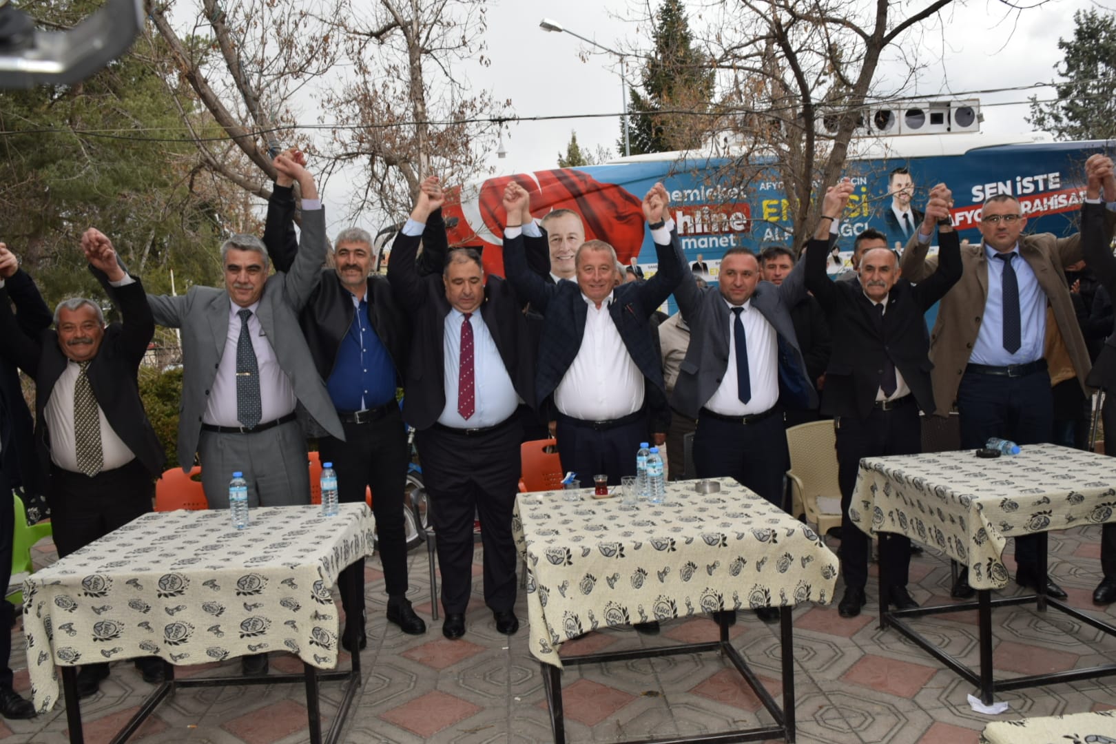 İyi Parti'den Gövde Gösterisi