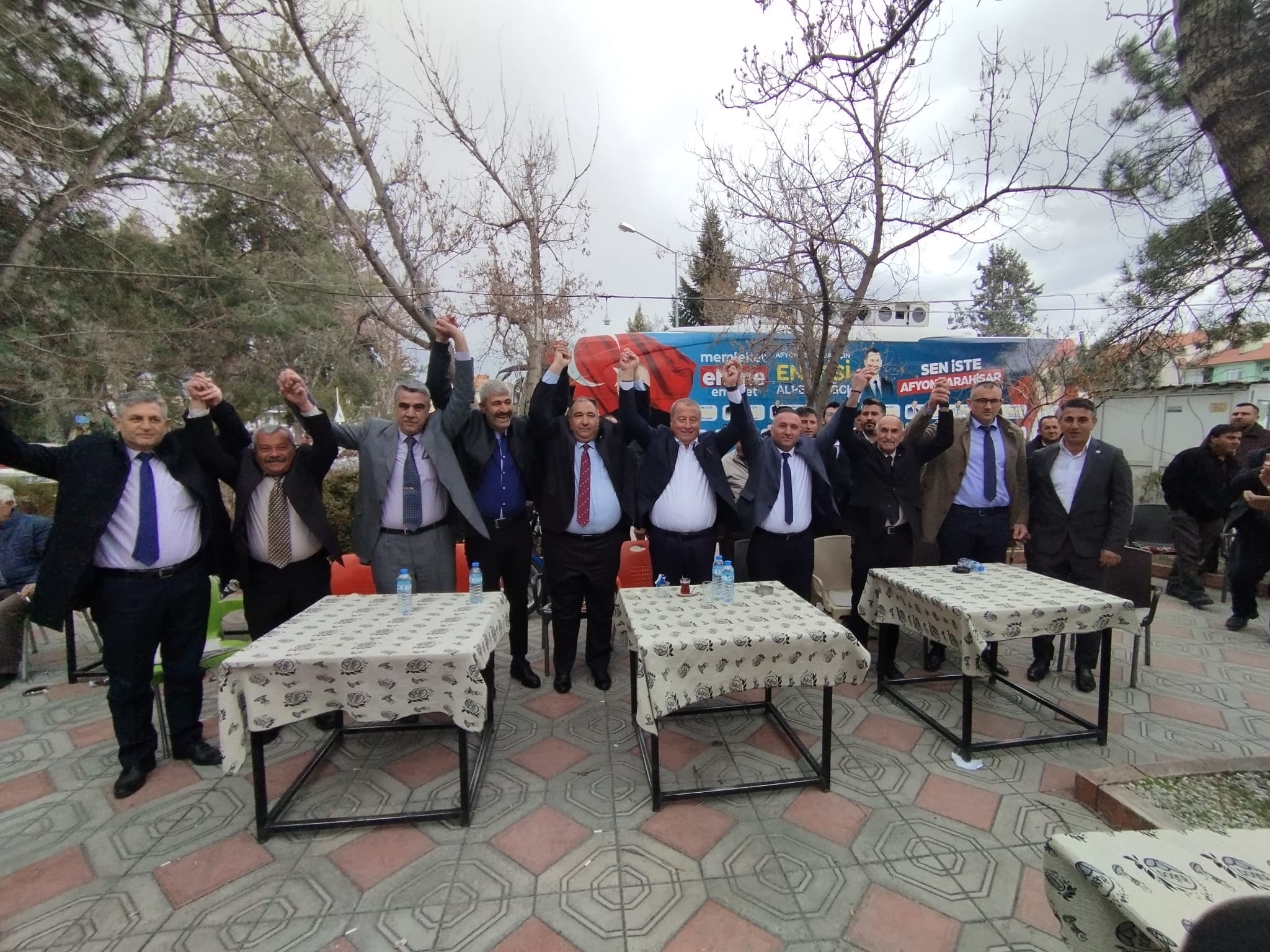 İyi Parti'den Gövde Gösterisi