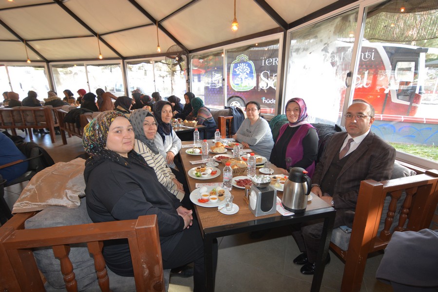 BAŞKAN DR. MUSTAFA ÇÖL’DEN KADINLAR GÜNÜ HEDİYESİ