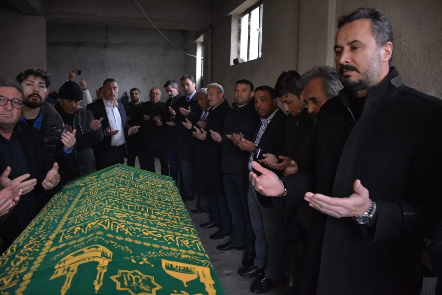 Taytak  ve MHP Teşkilatı Kahveci'yi yalnız bırakmadı