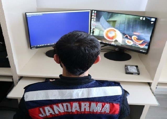 Jandarma Ekipleri Sanal Devriyeleriyle Suça ve Suçluya Göz Açtırmıyor