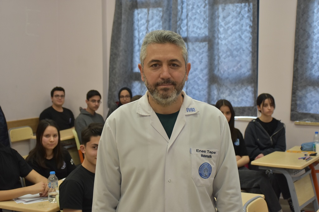 FEN LİSESİNİN 8 İKİZ ÖĞRENCİSİ BAŞARILARINI ÜNİVERSİTEDE DE SÜRDÜRMEK İSTİYOR