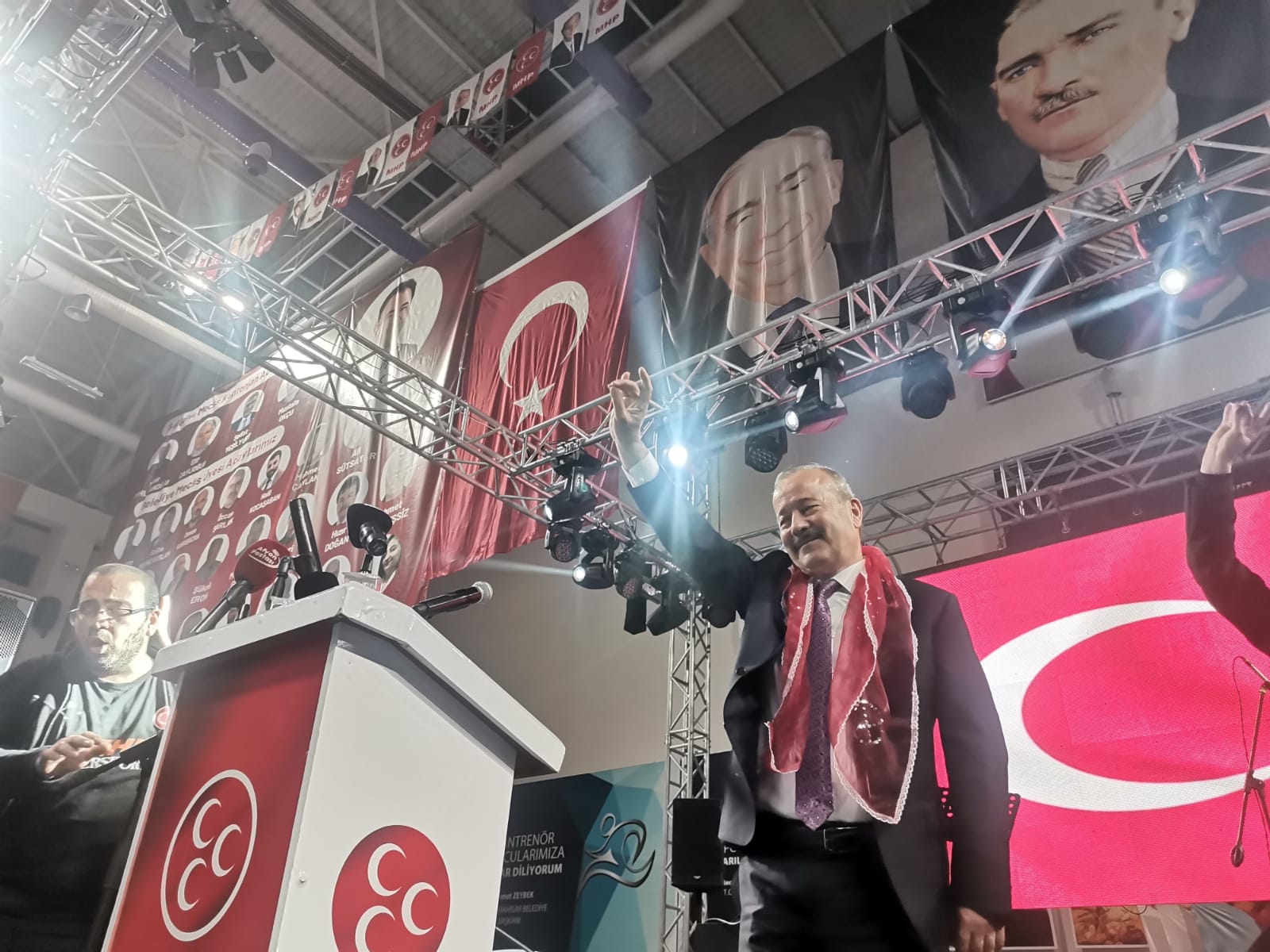"Yerel seçimlere damga vurmaya hazırız"