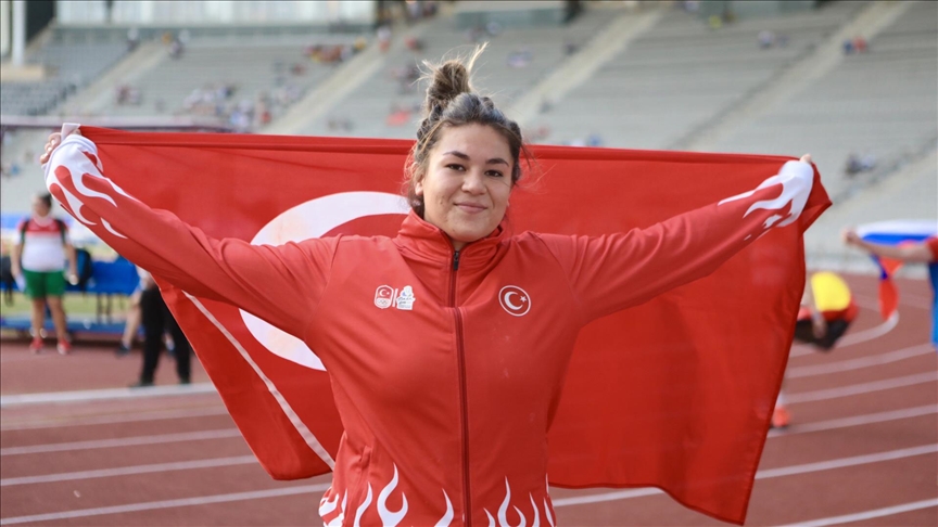 Milli Sporcu Altın Madalya Kazandı