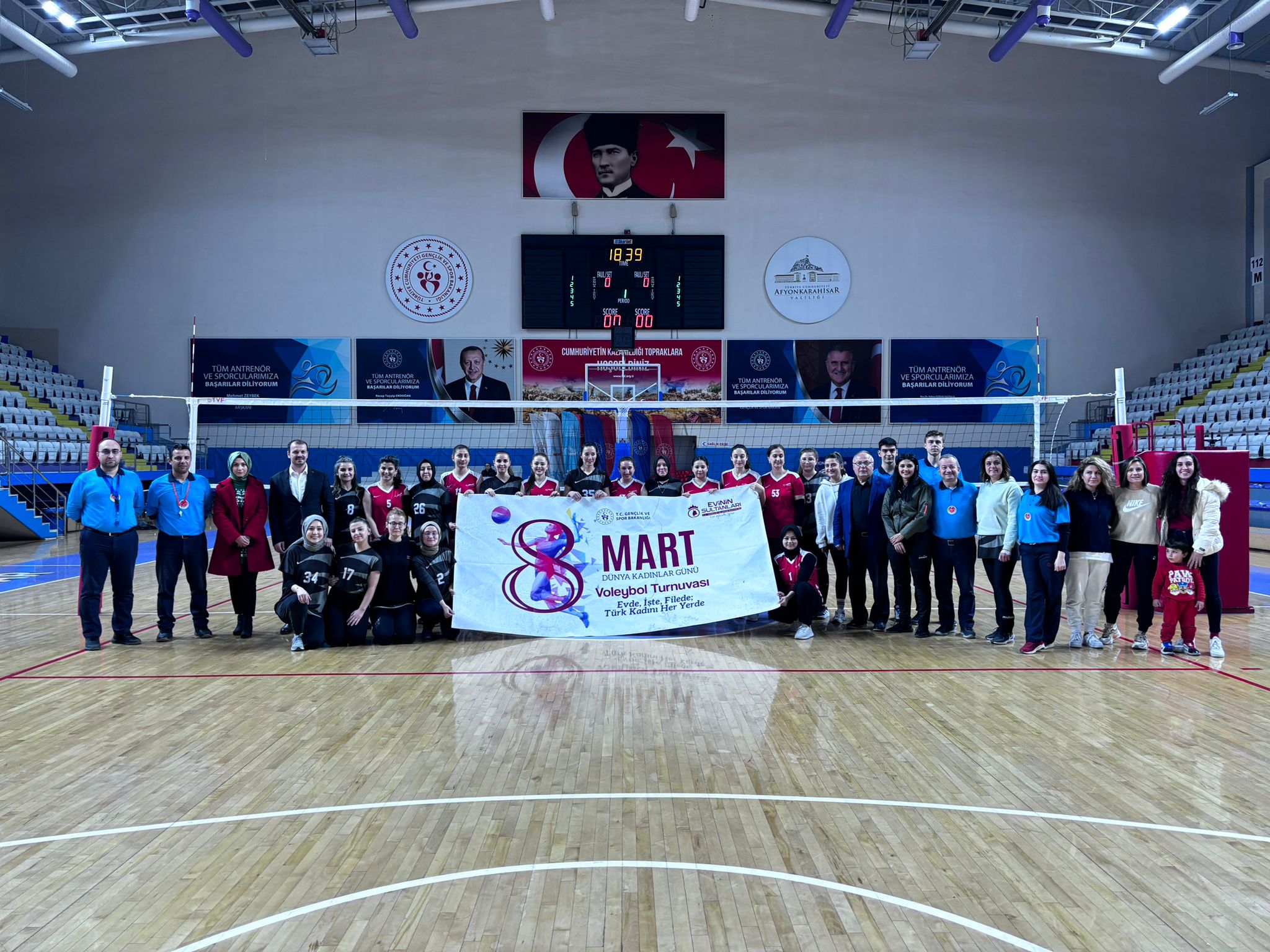 8 Mart Dünya Kadınlar Günü Voleybol Müsabakası Tamamlandı