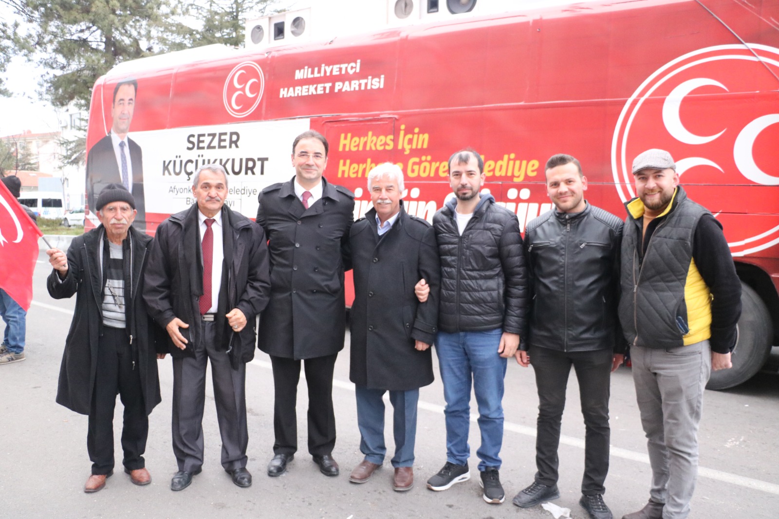 ÜÇ HİLALLİ BAYRAĞI KARAHİSAR KALESİNDEN DALGALANDIRACAĞIZ