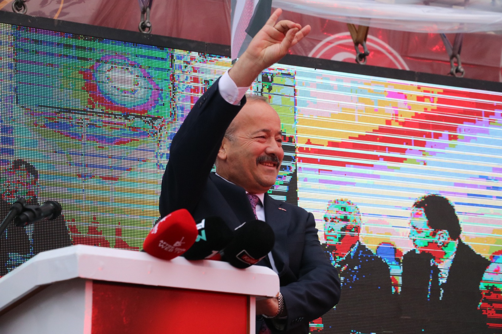 "MİLLİ HASSASİYETLERDE BULUŞMA NOKTAMIZ MHP ÇATISIDIR"