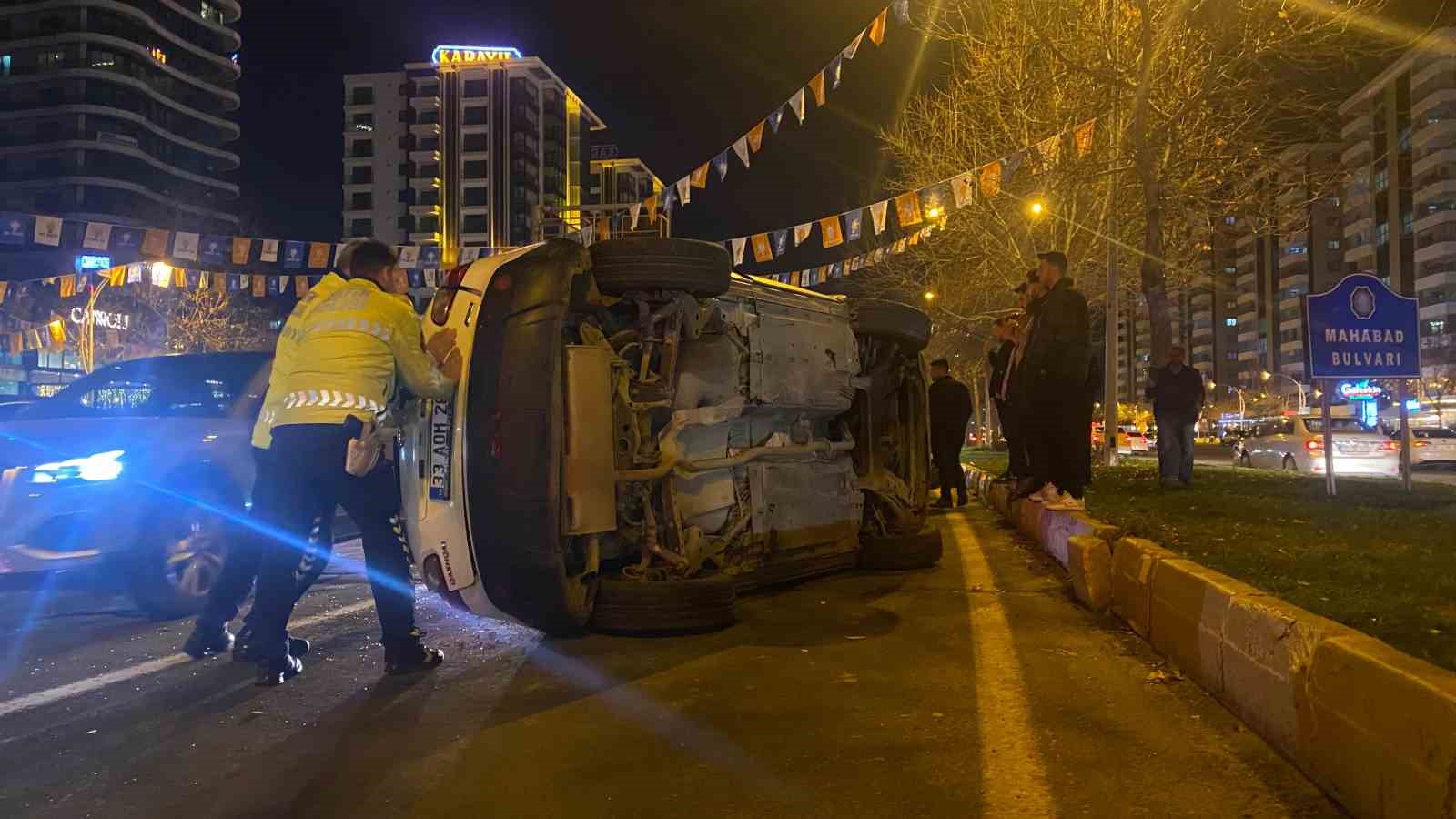 FRENİ TUTMAYINCA EL FRENİNİ KULLANDI
