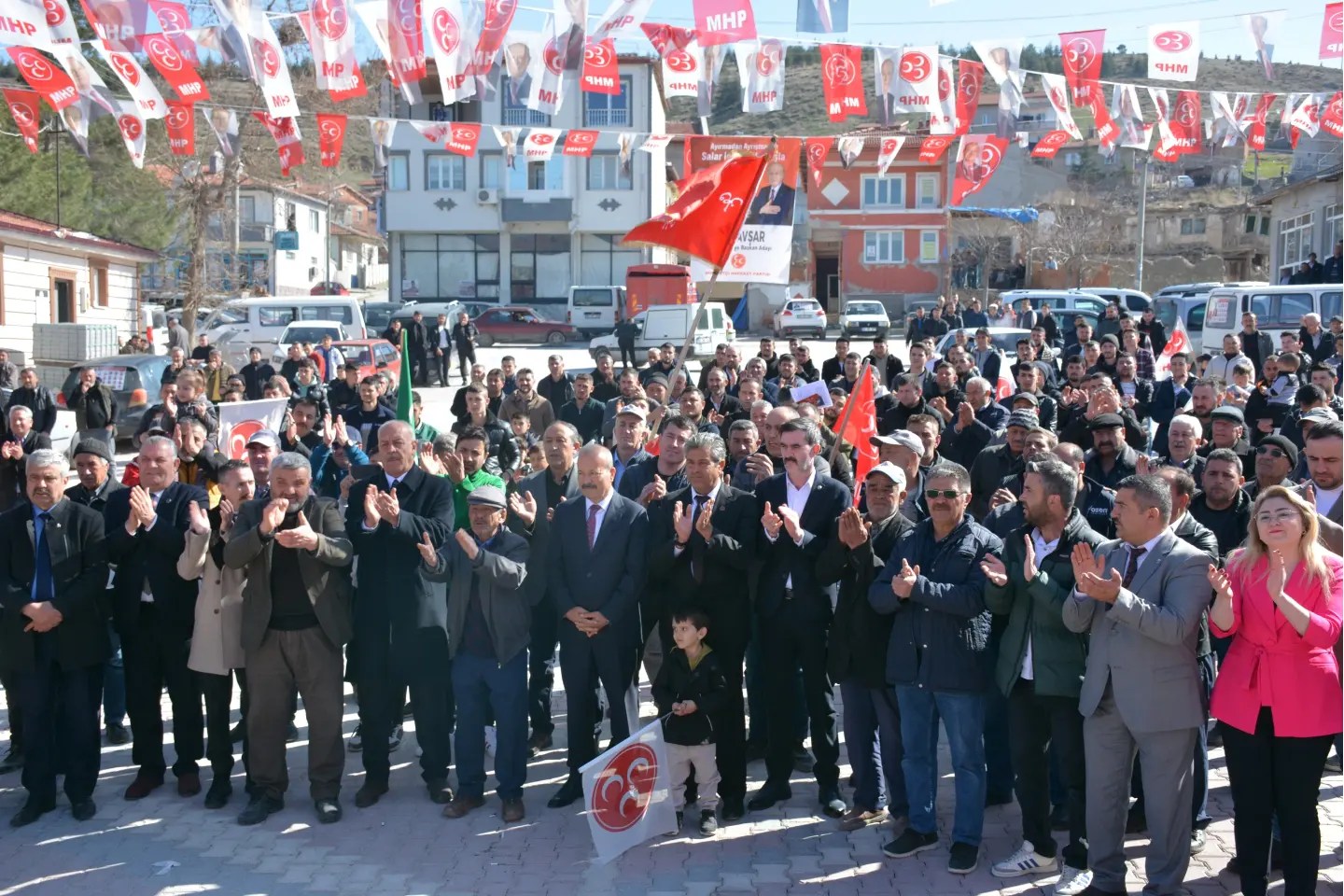MHP AFYONKARAHİSAR’IN İLÇE VE BELDELERİNDE 58 SEÇİM BÜROSUNUN AÇILIŞINI TAMAMLADI