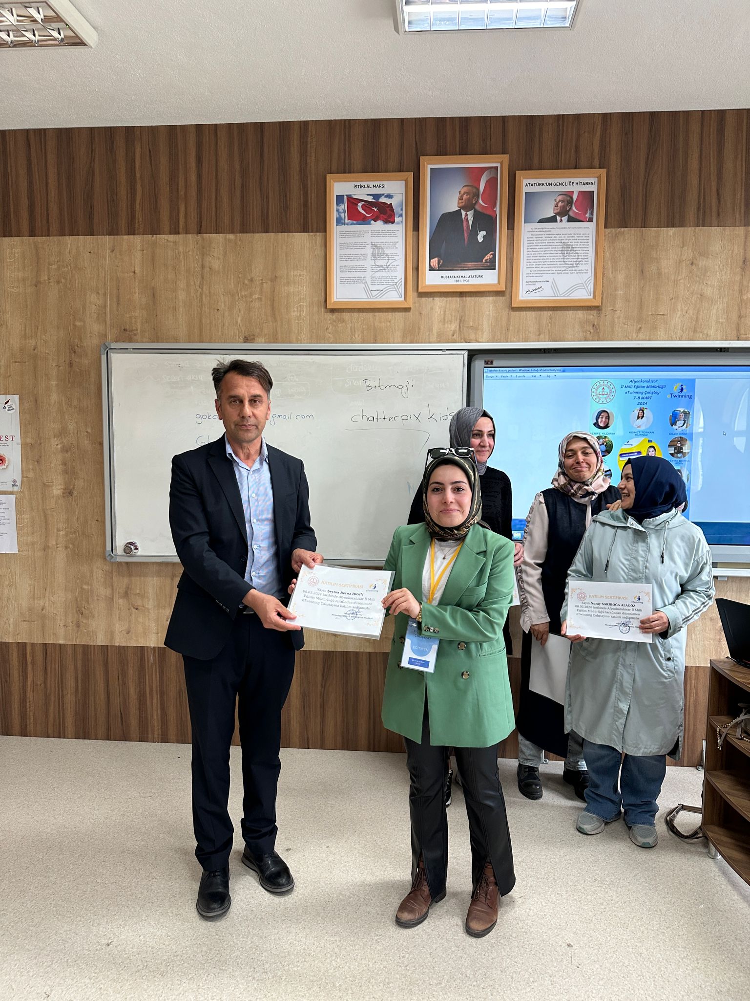 AFYONKARAHİSARLI ÖĞRETMENLER , E-TWİNNİNG ÇALIŞTAYI ’NA KATILDI