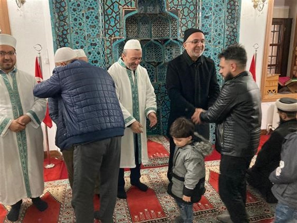 'SABAH NAMAZI' BULUŞMALARI SÜRÜYOR