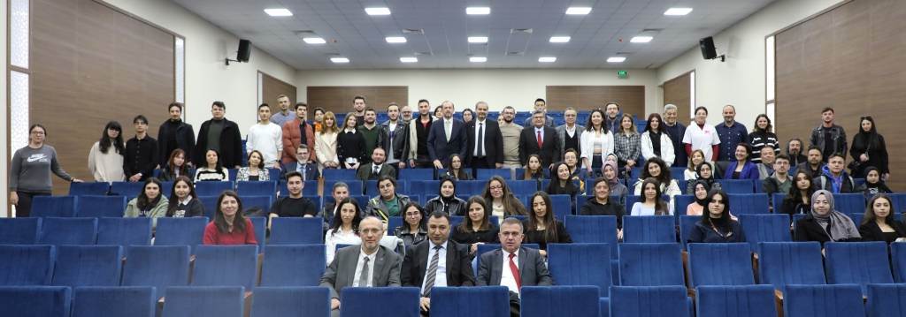 REKTÖR OKUMUŞ, AFSÜ ÖĞRENCİ TEMSİLCİLERİ İLE BULUŞTU