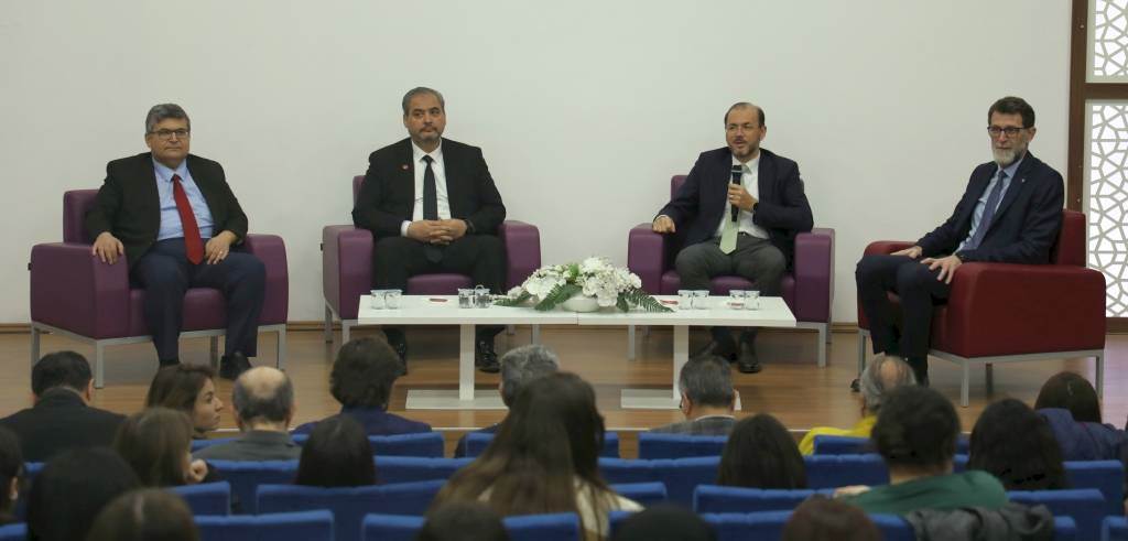 REKTÖR OKUMUŞ, AFSÜ ÖĞRENCİ TEMSİLCİLERİ İLE BULUŞTU