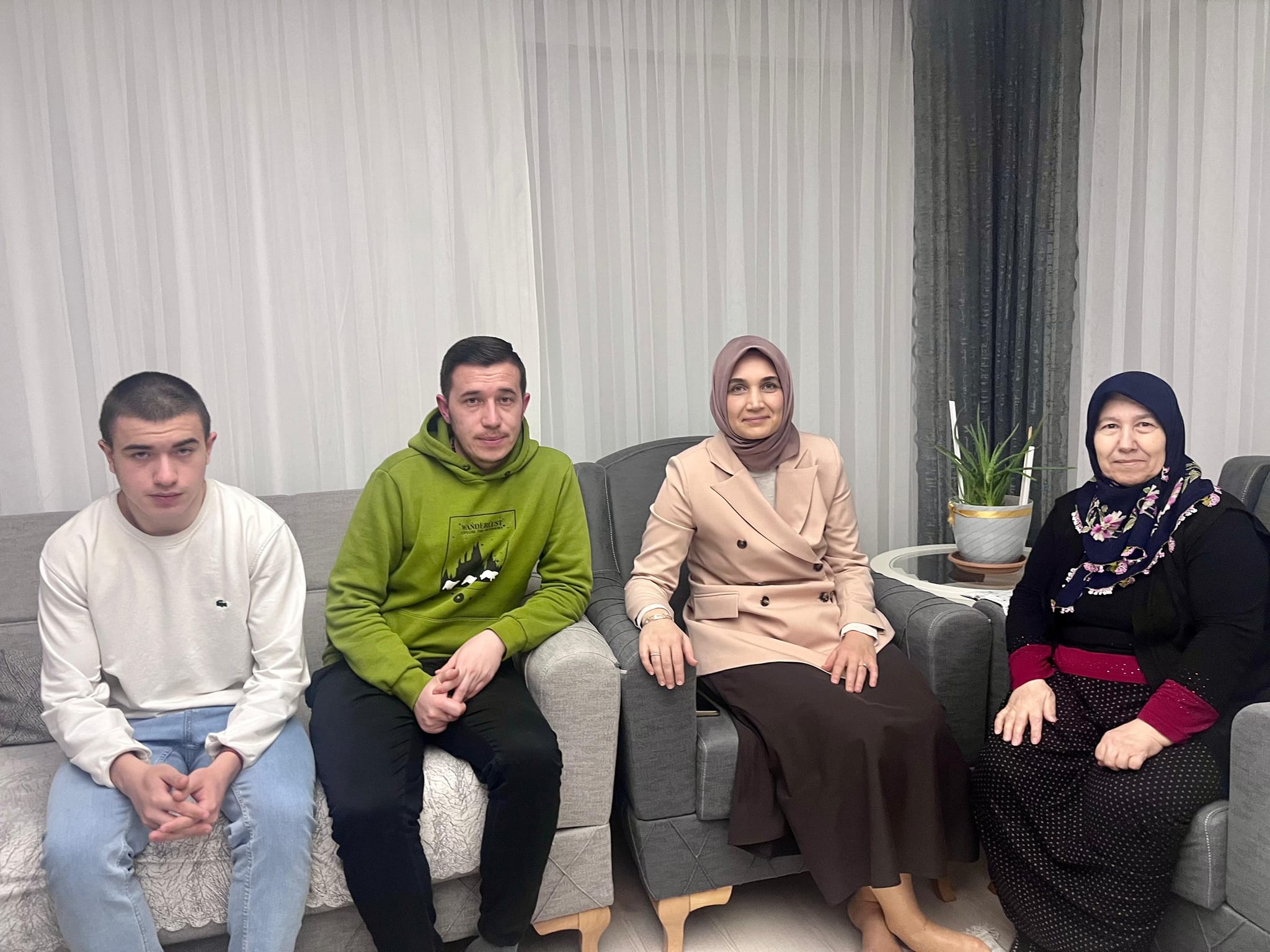 Vali Yiğitbaşı, Şehit Fatih Manga'nın Ailesiyle İftar Gerçekleştirdi