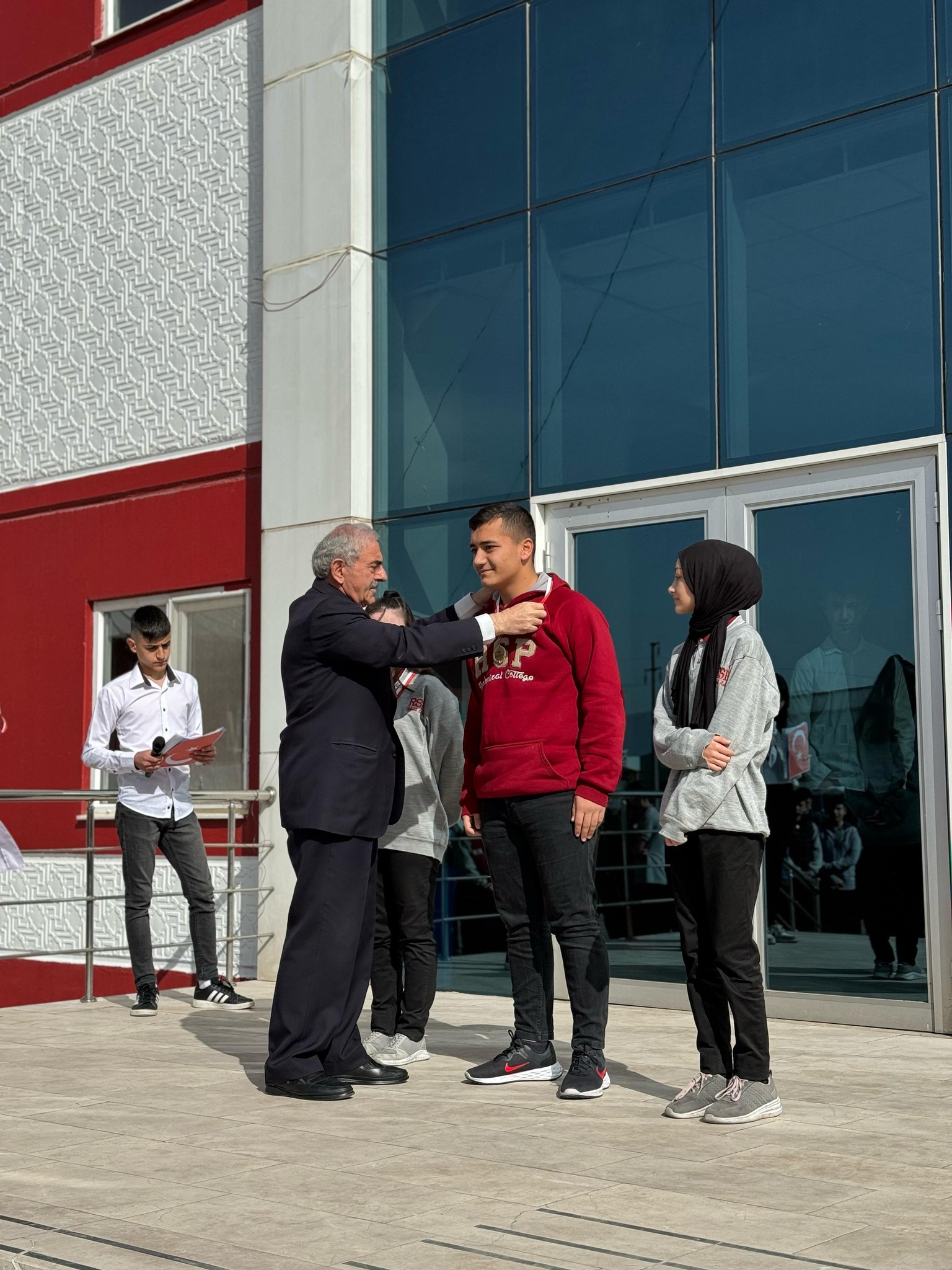 RSP KOLEJİ MİLLİ ŞAİRİ UNUTMADI