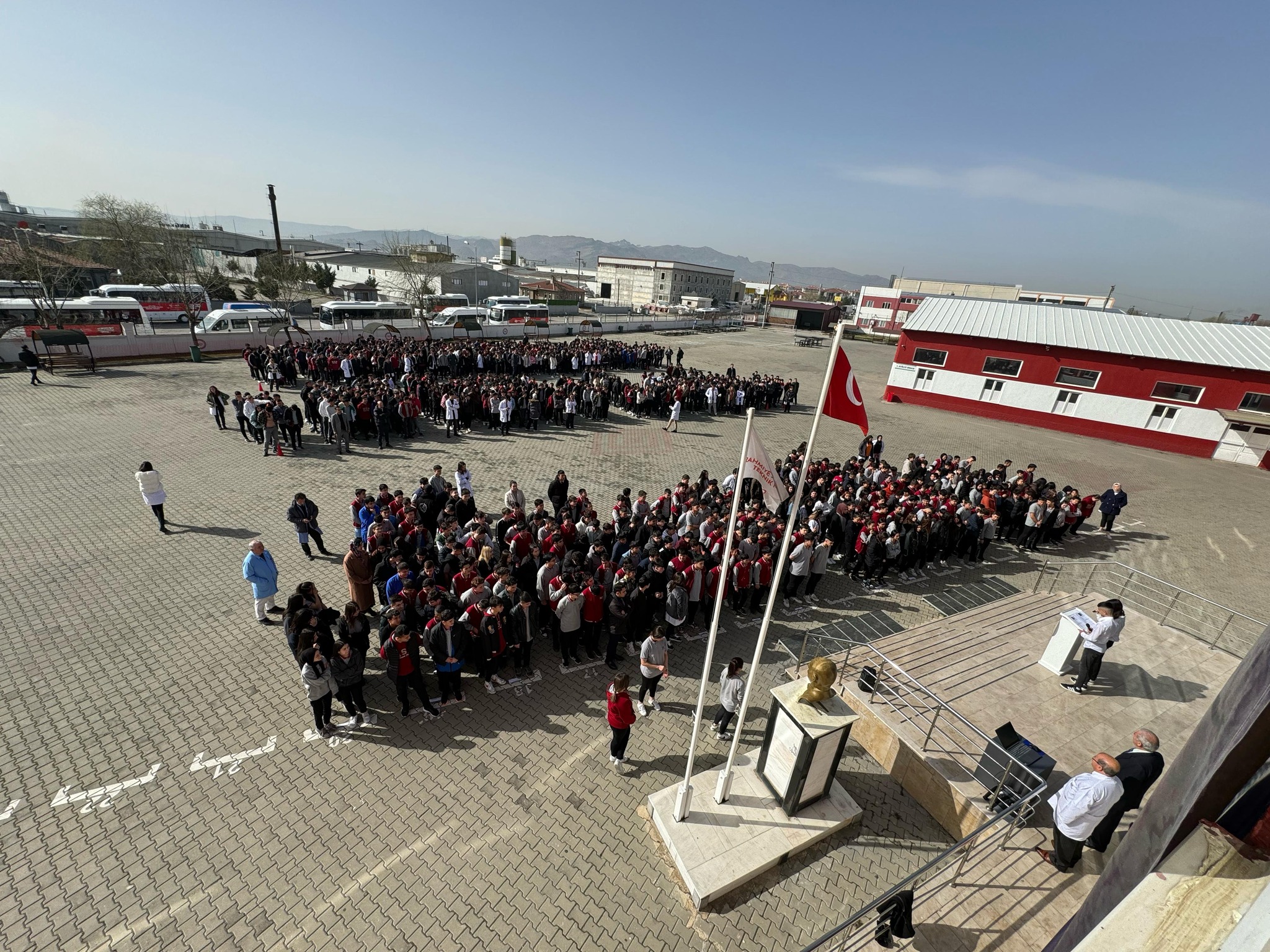 RSP KOLEJİ MİLLİ ŞAİRİ UNUTMADI