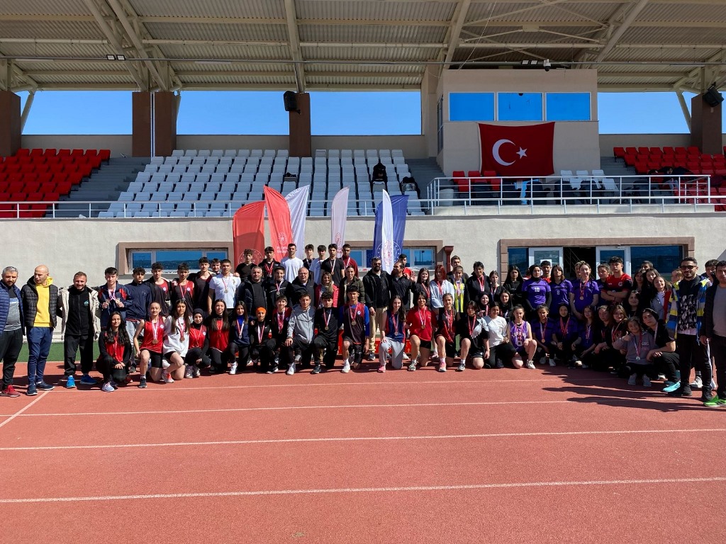 ATLETİZM GENÇLER MÜSABAKALARI SONA ERDİ