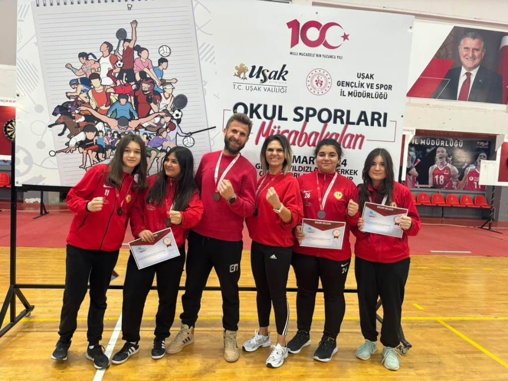 AFYON'DAN OKUL SPORLARI DART GRUP MÜSABAKALARINDA BAŞARI