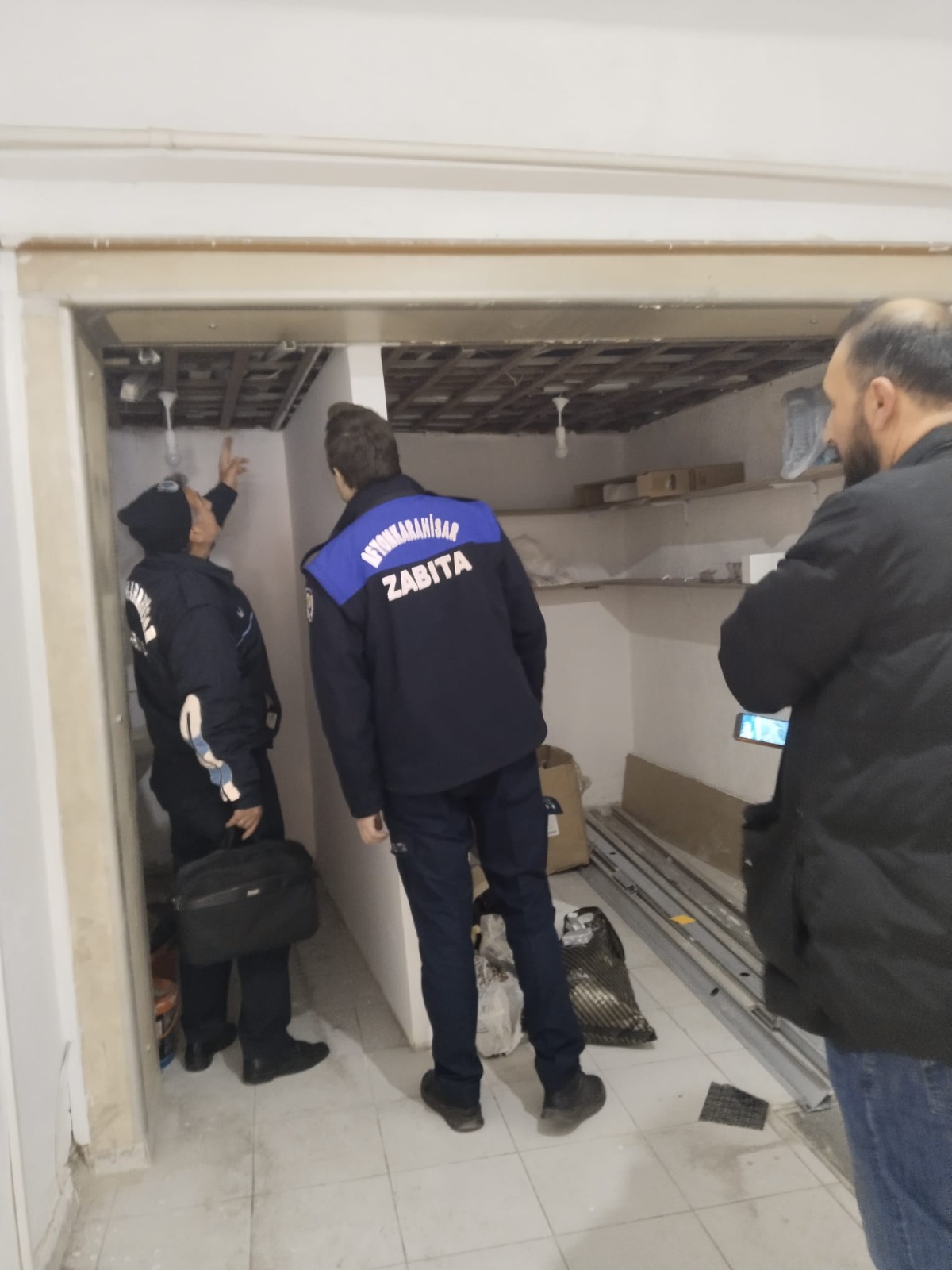 AFYON  KAMUOYUNUN GÜNDEMİNE BOMBA GİBİ DÜŞEN O DÜKKAN MÜHÜRLENDİ