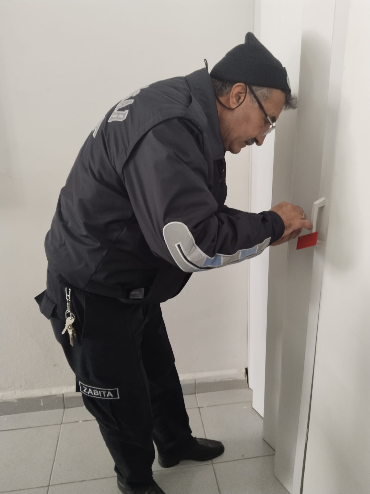 AFYON  KAMUOYUNUN GÜNDEMİNE BOMBA GİBİ DÜŞEN O DÜKKAN MÜHÜRLENDİ